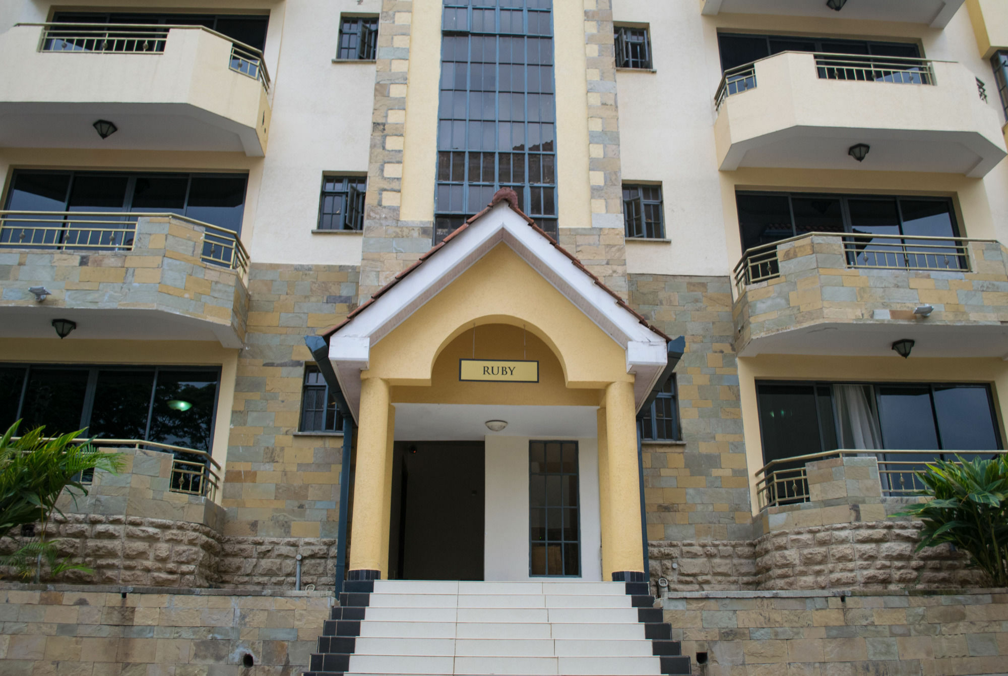 Gramo Suites Nairobi Bagian luar foto